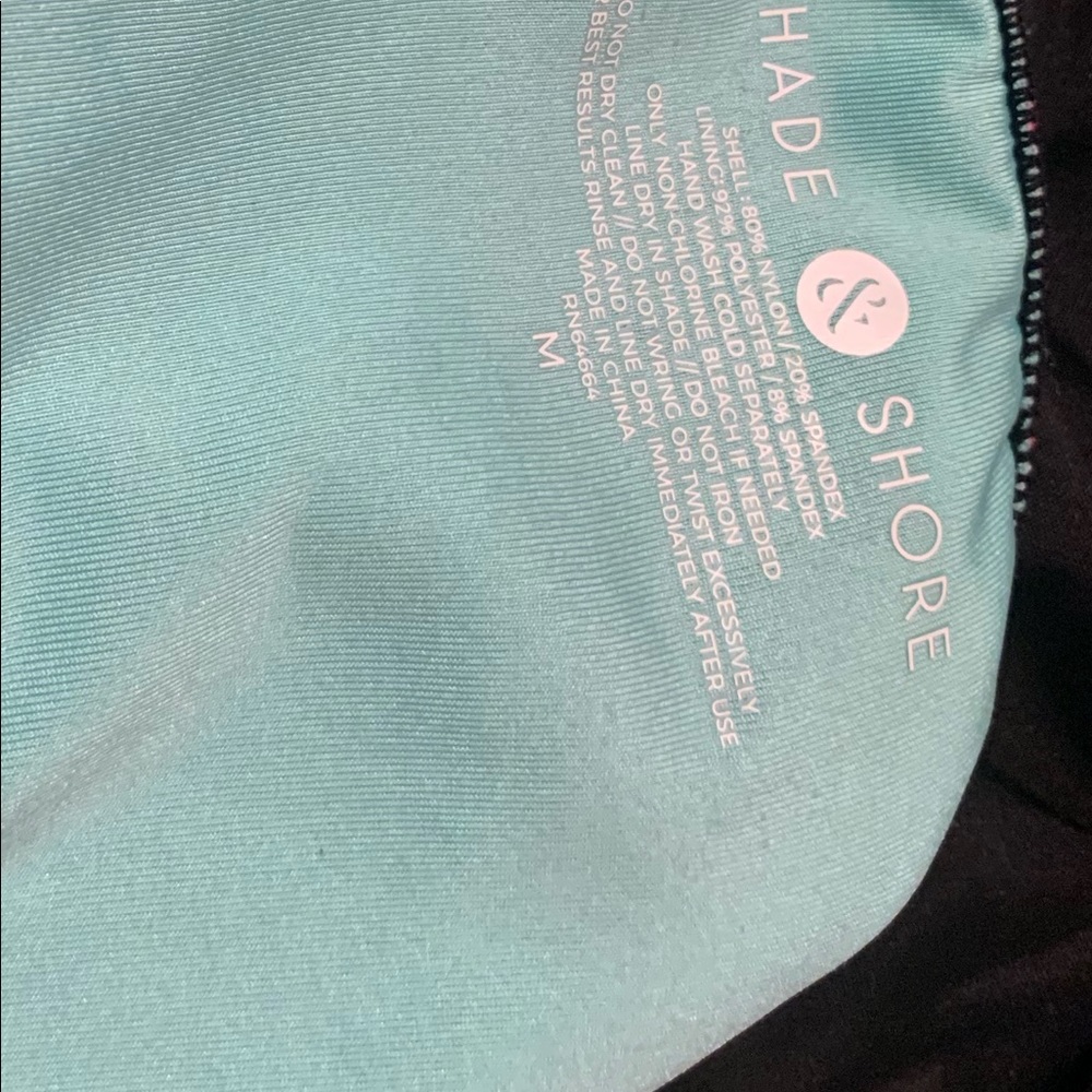 Bathing suite - Picture 5 of 6